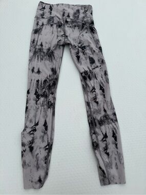 Lululemon Gray Tie-Dye Active Leggings